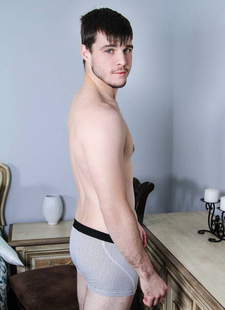 Hot americans, superstud Brendan Phillips and tough guy Noah Jones have a good sex