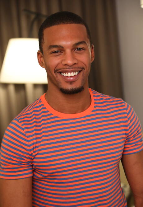 Husky guy Rex Cobra and ebony husky guy Jacen Zhu in hot homosexual scene