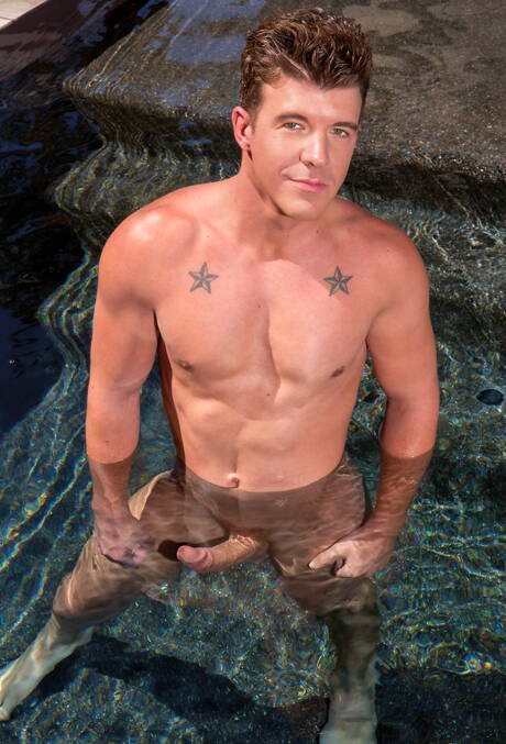 American stars strongman Jj Knight and beefy Jake Ashford have a good sex in the pool