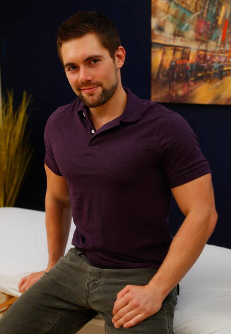 Hot american guys hunky guy James Huntsman and hairy stud Griffin Barrows fuck after blowjob