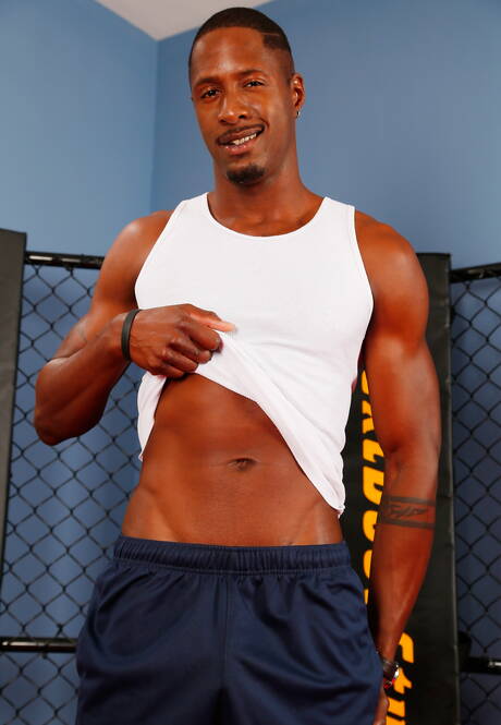 Pretty american boys hunky guy Brock Avery and husky guy Derek Maxum have a good interracial sex