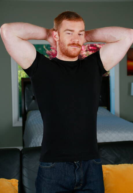 Shameless guys Damien West, James Jamesson and Aaron Steele have a good threesome sex