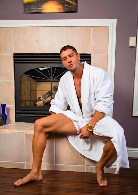 American husky guy Cody Cummings shows a sturdy body