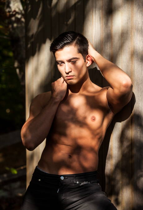 Nice american guys husky guy Andrew Fitch and stud Jacob Ladder posing naked outside