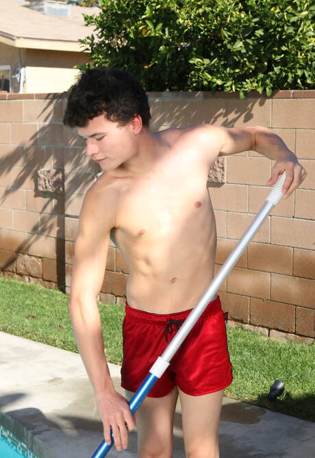 Vinnie Stefano and american young dude Micky Mackenzie have a hot couple scene in the pool