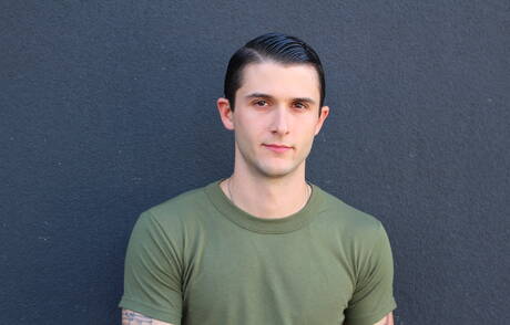 Beefy Phillip Fox get naked and showing tight ass outside