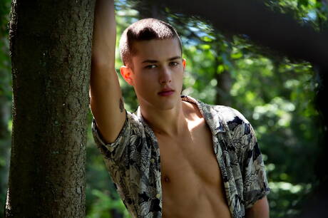 Nice american boys otter Colby Keller and young dude Sean Ford love each other outside