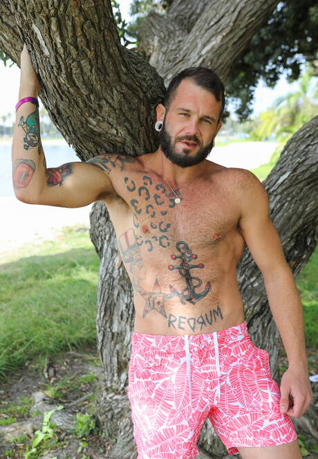 Famous americans, strongman Johnny Hill and beefcake Daniel Greene have a hot sex at the pool