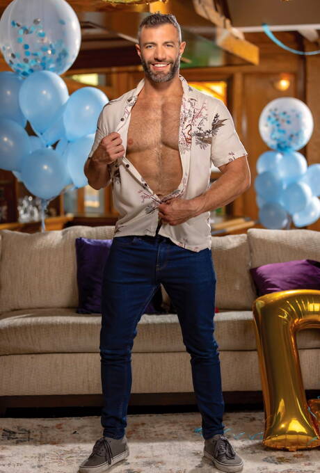 Max Konnor, Jake Nicola, Isaac, Cole, Beau Butler, Reign, Austin Avery, Lucca Mazzi in hot interracial orgy in the pool