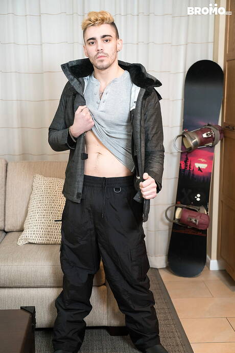 American stud Asher Hawk and muscular Gunner have anal sex in kitchen