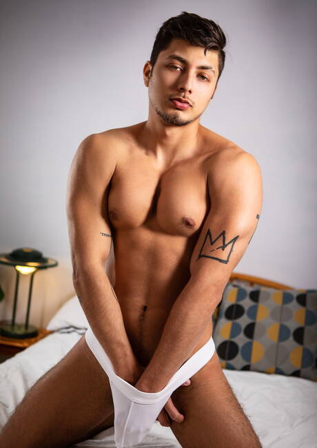 Latino hot twink Angel Rivera and canadian bull Malik Delgaty in hot homosexual scene