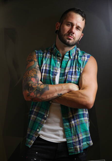 Horny boys Drew Dixon, Draven Navarro and Johnny Hill in hot threesome anal sex