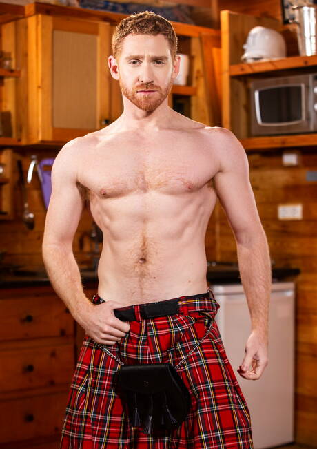 English bear Jonas Jackson and australian beefcake Leander fuck ass after sucking dick