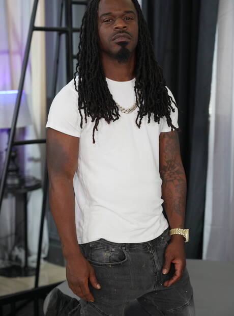 Pretty american guys strongman Archer Croft and stud Fame fuck ass after interracial sucking