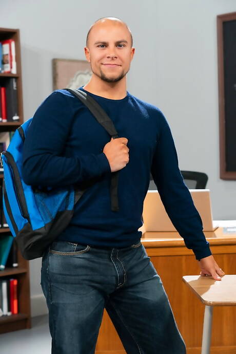 Sexy trio Alexa Nova, Lance Hart and Eli Hunter in threesome bi-fuck scene outdoor