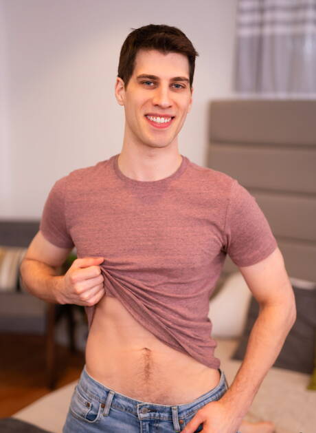 Stud Angelo and american young boy Kevin Daley fuck after dick sucking