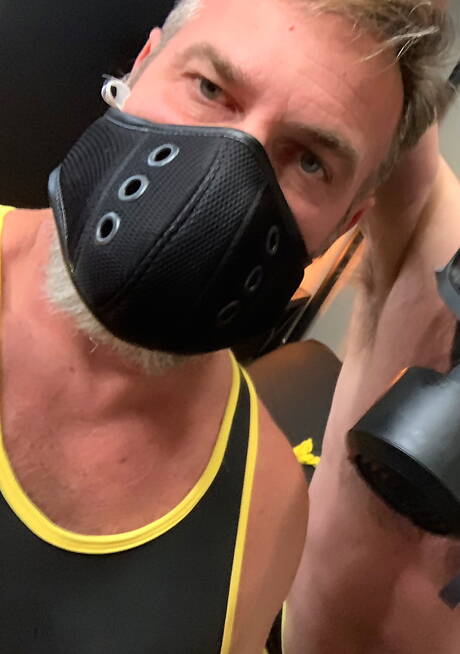 Two american dudes bear Kristofer Weston and hairy stud Mike Gaite in bondage sex scene