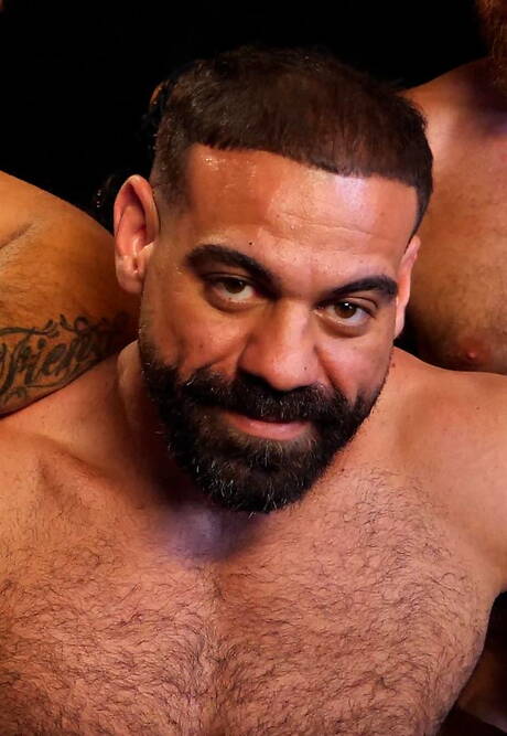 Muscle guys Ricky Larkin, Leo Forte and Brian Bonds in bdsm threesome fuck