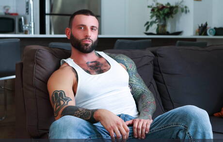 Canadian hunk Jeremy London and canadian hairy bear Markus Kage have anal sex