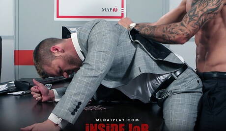 English beefcake Issac Jones and american stud Landon Conrad in hot homosexual action