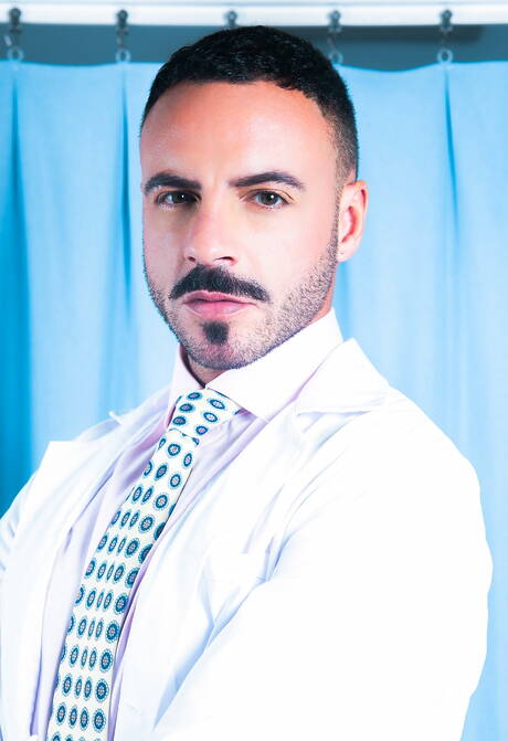 Strongman Joe Gillis and stud Leo Rosso in dick sucking scene