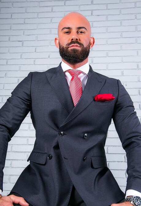 Tough guy Bruno Max and beefy Manuel Reyes have a hot couple sex