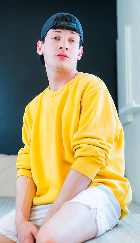 Canadian pretty boy Edward Terrant and american hairy stud James Fox fuck ass after sucking dick outside