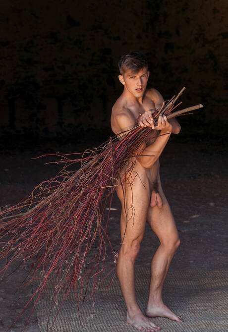 Young dude Kirk Gauguin and pretty boy Allan Aimée posing nude and showing ass outdoor