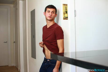 Horny boys Billie Ramos, Davey Anthony and Josh Nelson in threesome fuck action