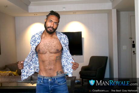 Hot american boys beefcake Hunter Triad and hunk Elliot Finn fuck interracial ass after sucking cock