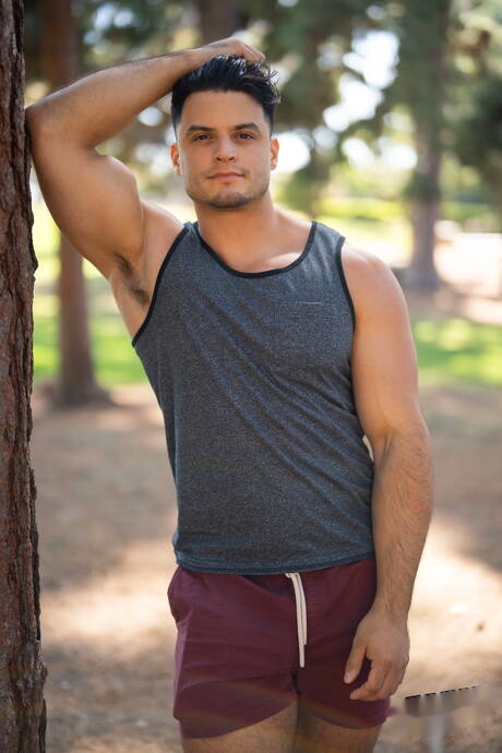 American bodybuilder Axel Rockham and  Sumner have a hot couple sex outside