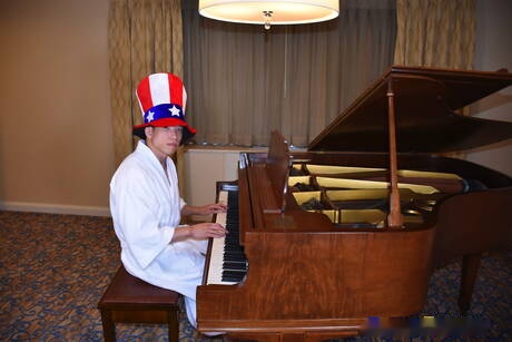 Nice american boys bodybuilder Jessie Lee and pretty boy Daniel Hausser have a good anal sex