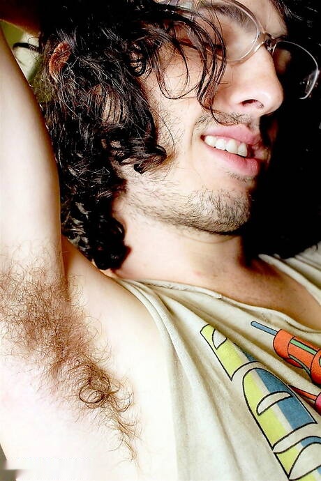 Hot twink Rob Steele posing nude and showing hot ass