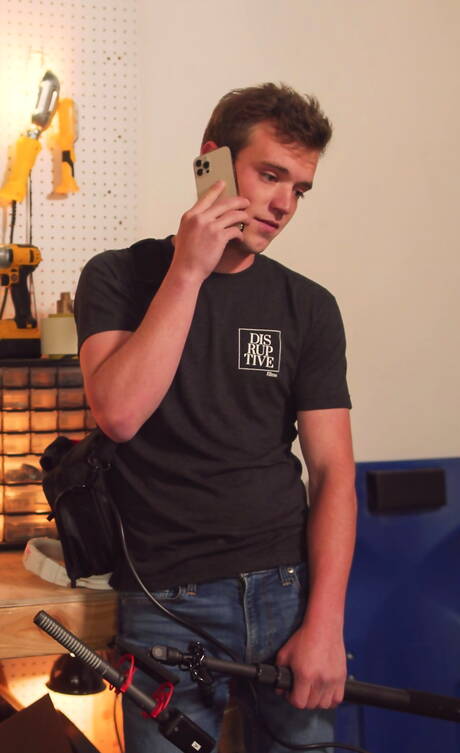 American muscular Scott Finn and latin beefcake Des Irez sucking and screwing each other