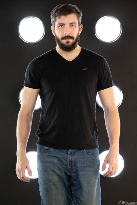 American husky guy Trent Marx and muscular Jake Apton fuck after dick sucking