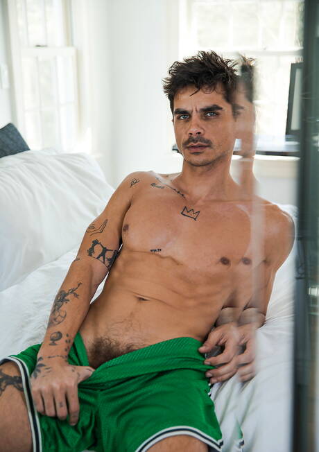 American pornstars husky guy Kane Fox and superstud Xtian Mingle have a good sex