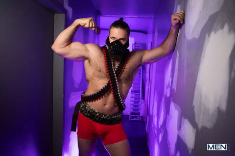 American strong bull Chuck Conrad and  Foxy Alex in hot ass bang outside