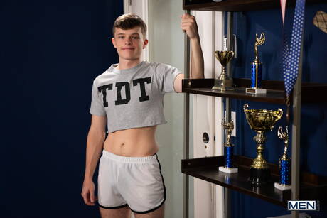 Nice american guys bodybuilder Clark Reid and hot twink Jake Preston in hard anal sex