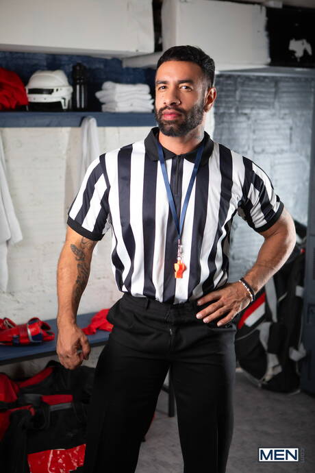 Horny guys Malik Delgaty, Mateo Zagal and Dom King in hot 3some ass bang