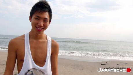 Asian hot twink Leo Ota posing nude after ocean beach walking