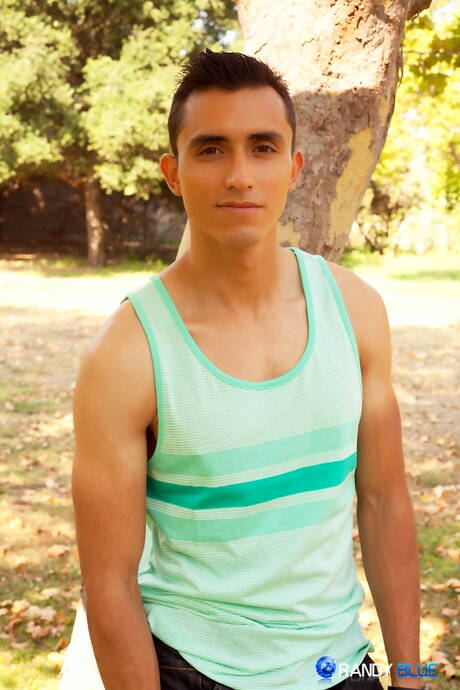 Latin bodybuilder Antonio Galvan get naked and showing hot butt outside