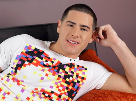 Stud Blake Powell posing naked and showing nice ass