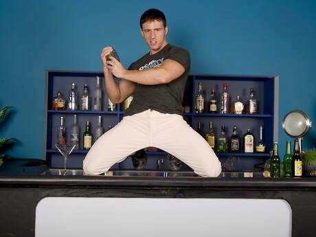 Sexy Leo Giamani, Reese Rideout and Vincent Desalvo in hard 3some sex