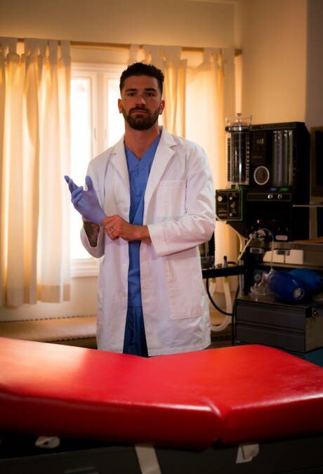 French superstud Chris Damned and american hunk Greyson Harper fuck after dick sucking