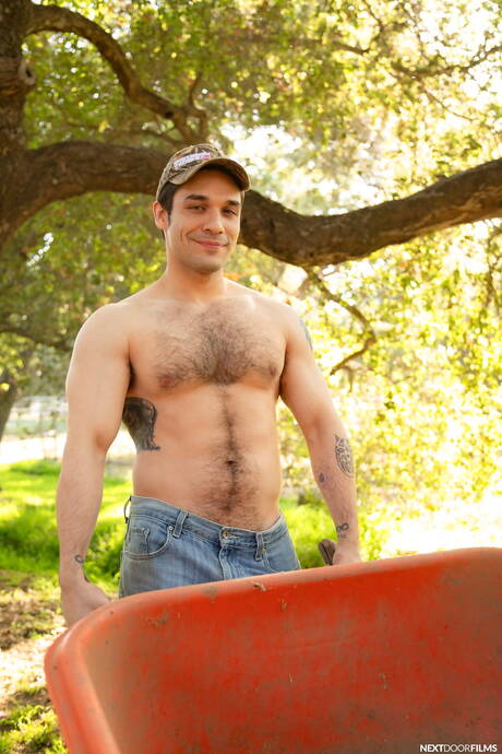 Hot buddies Andrew Miller, Jc Hunt and Cody Seiya in hard threesome sex outside