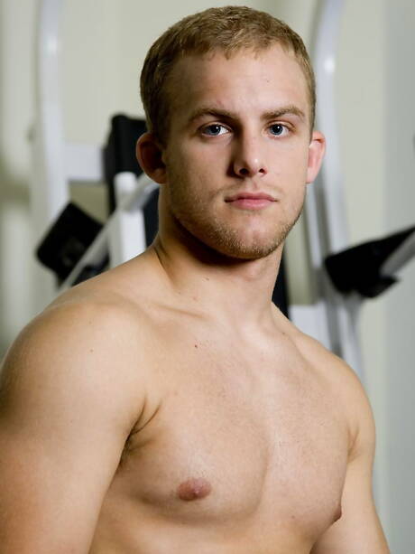 Superstud Jesse Davis having a pleasure