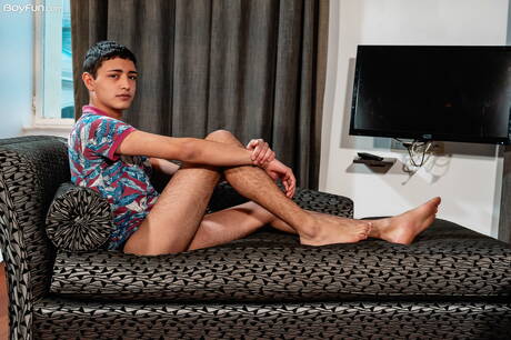 Young Mel Lance jack off his dick