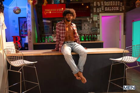 Sexy americans, young boy Jake Preston and strong bull Tony Genius in black on white love